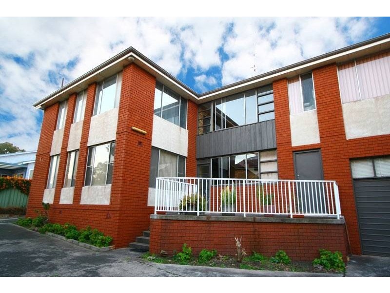 1/44 Bridge Street, Coniston NSW 2500