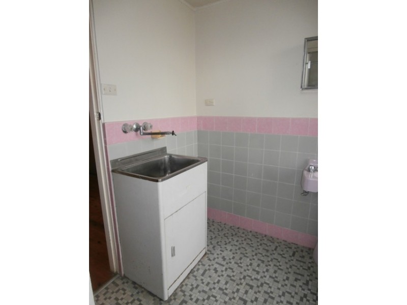 1/44 Bridge Street, Coniston NSW 2500