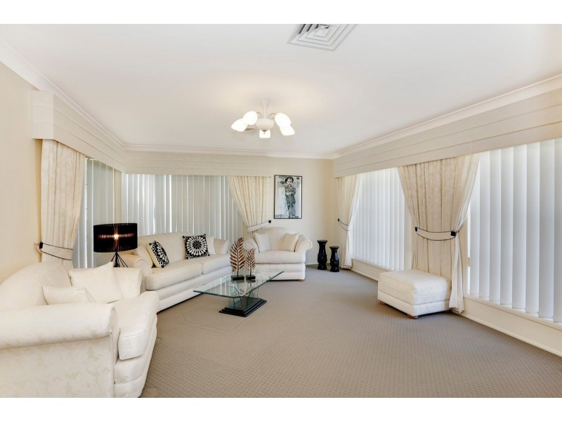 20 Carlon Crescent, Farmborough Heights NSW 2526