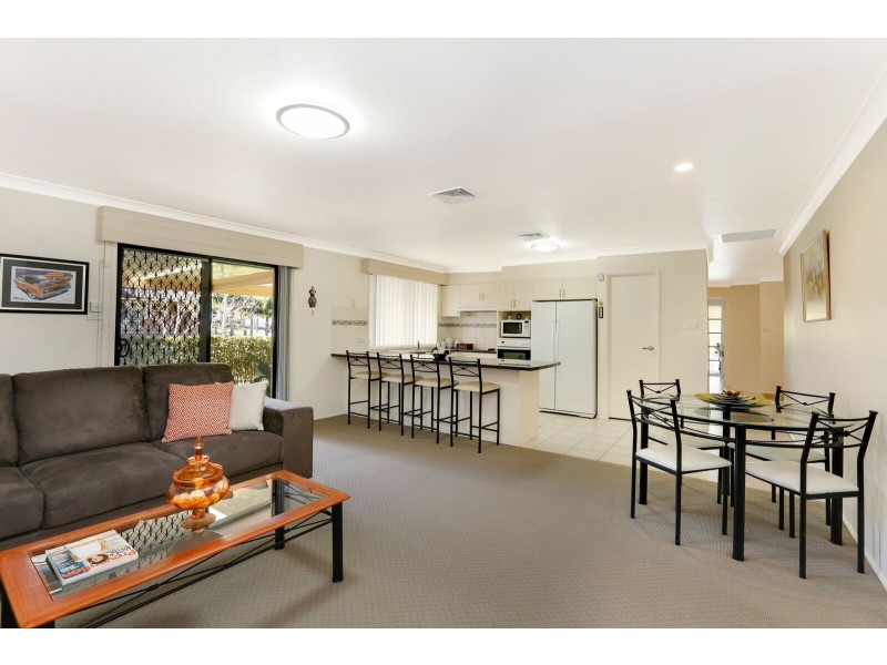 20 Carlon Crescent, Farmborough Heights NSW 2526