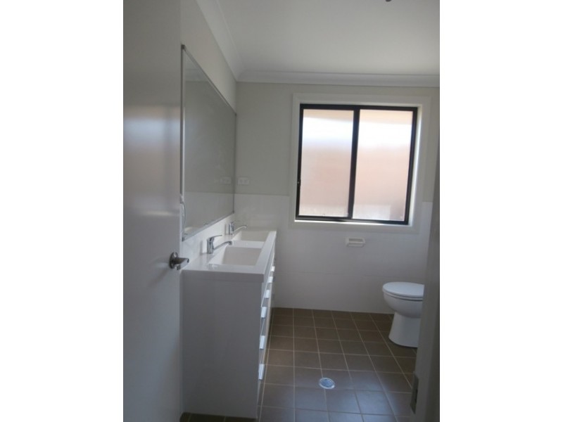 31 OLIVER PLACE, Berkeley NSW 2506