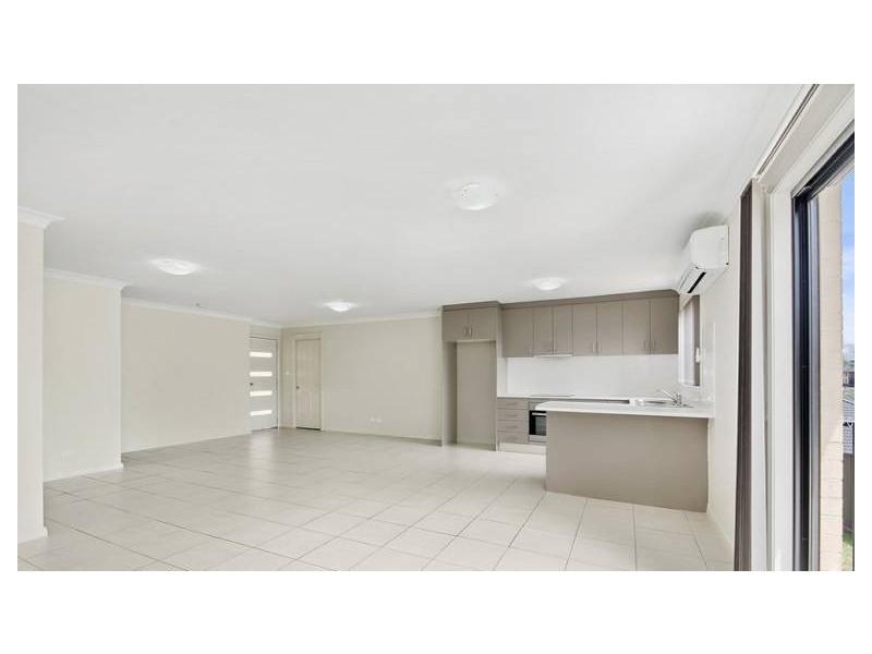 2/153 Wyndarra Way, Koonawarra NSW 2530