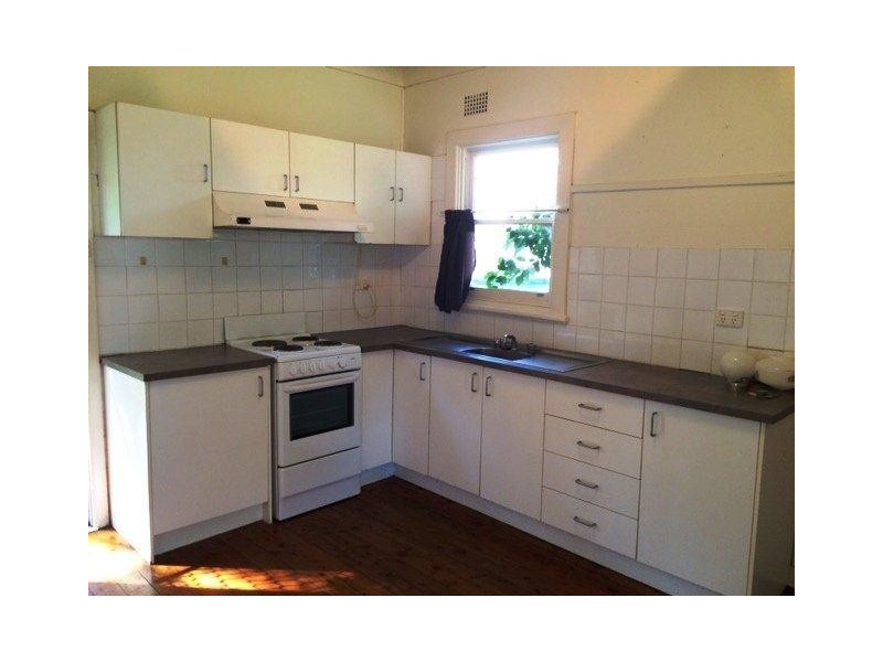 1 MARY AVENUE, Figtree NSW 2525