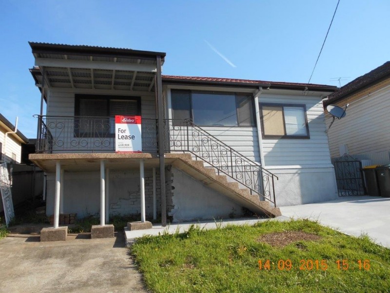 31 FITZGERALD ST, Cringila NSW 2502