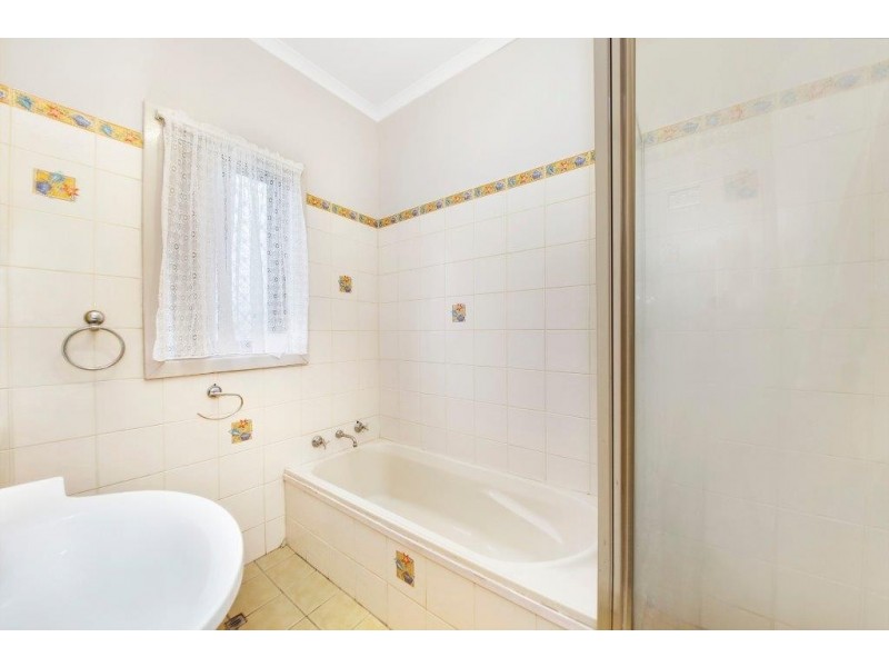 Lake Heights NSW 2502