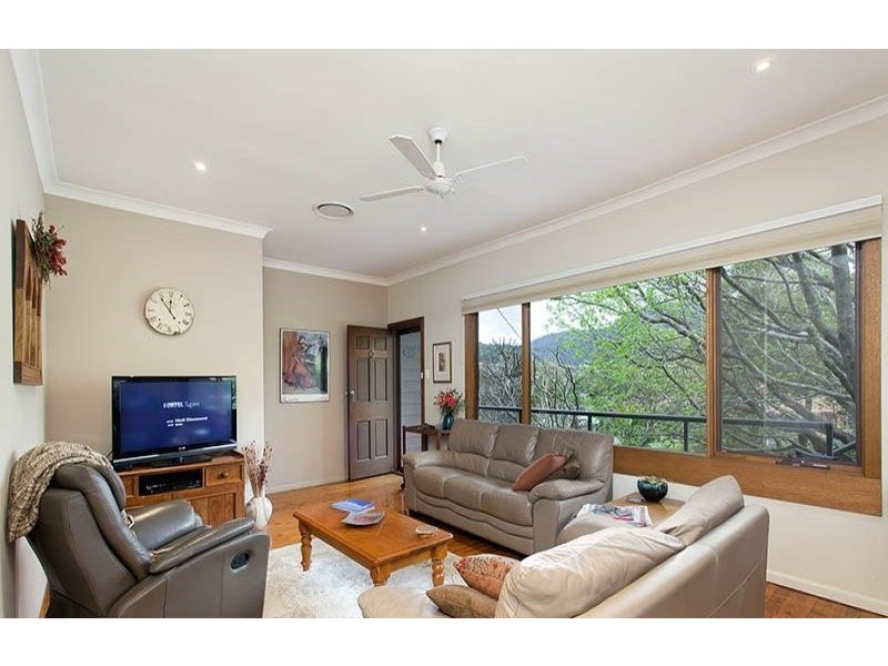 3 YURUGA AVE, West Wollongong NSW 2500