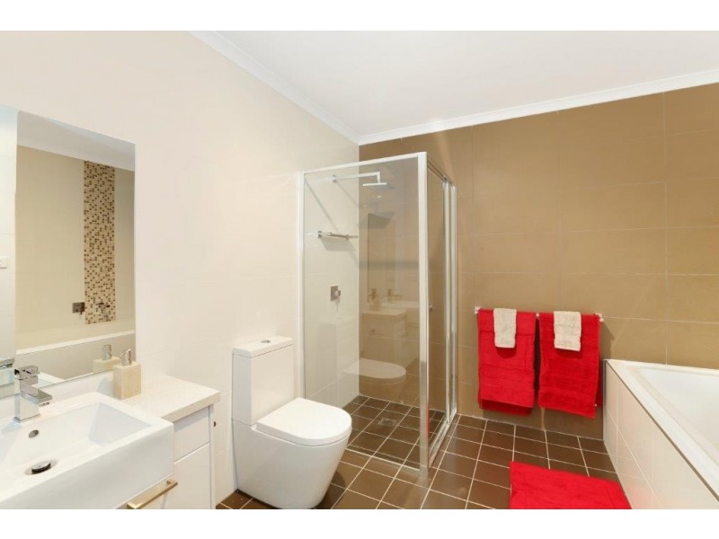 Unit 2, 11 Brompton Road, Bellambi NSW 2518