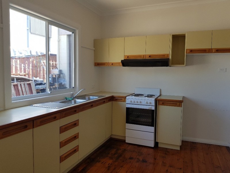 2 Ruddock Street, Corrimal NSW 2518