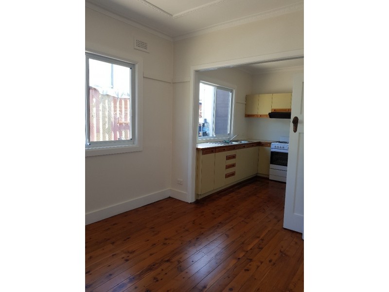 2 Ruddock Street, Corrimal NSW 2518