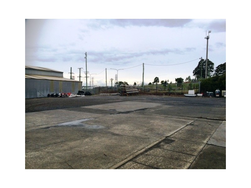 13 Glastonbury Avenue, Unanderra NSW 2526