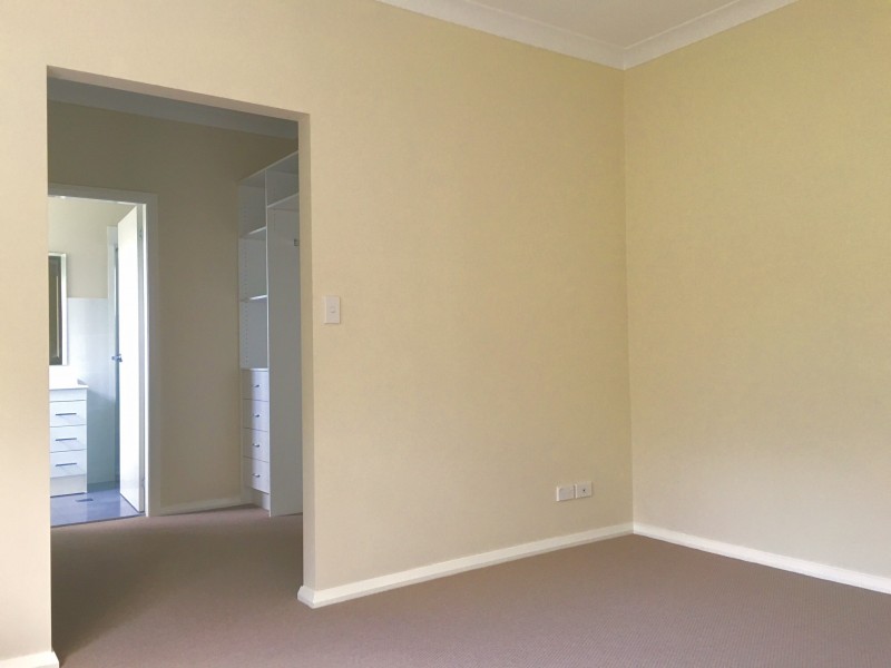 58A Albert Street, Unanderra NSW 2526