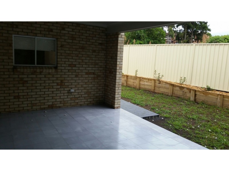 58A Albert Street, Unanderra NSW 2526