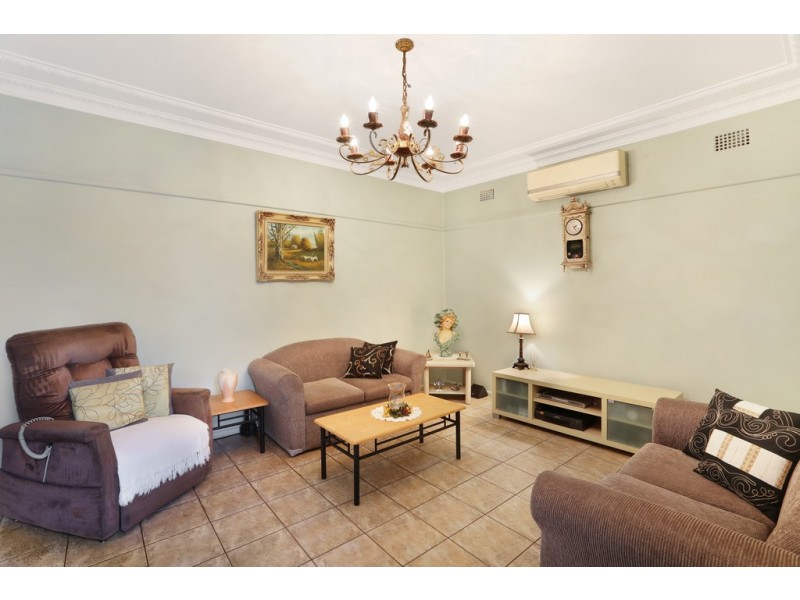 133 Flagstaff Road, Warrawong NSW 2502