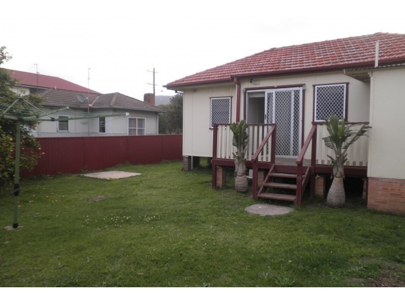 31 COTTERILL AVENUE, Woonona NSW 2517