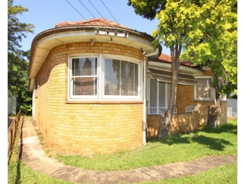 17 Gladstone Avenue, Wollongong NSW 2500