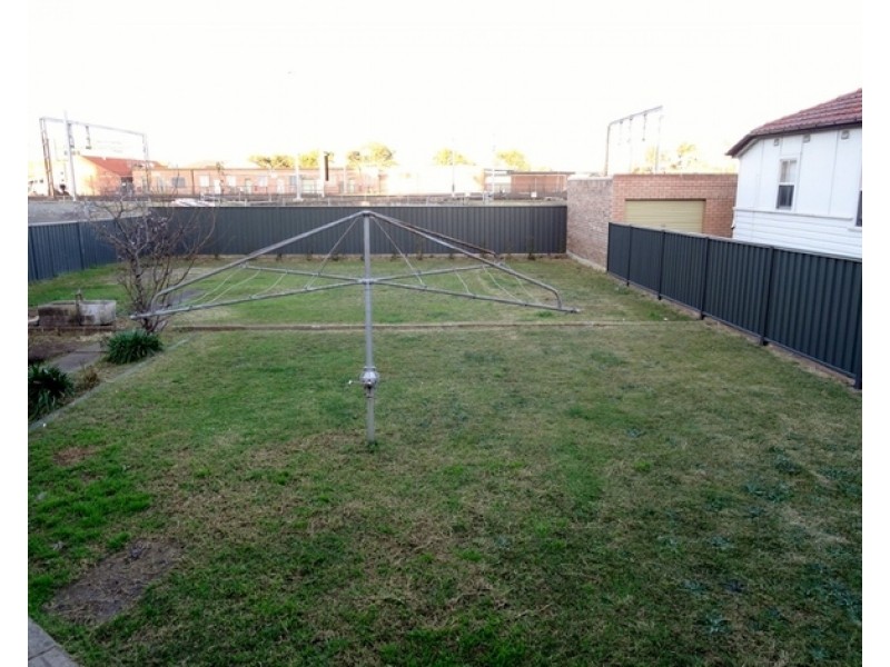 17 Gladstone Avenue, Wollongong NSW 2500