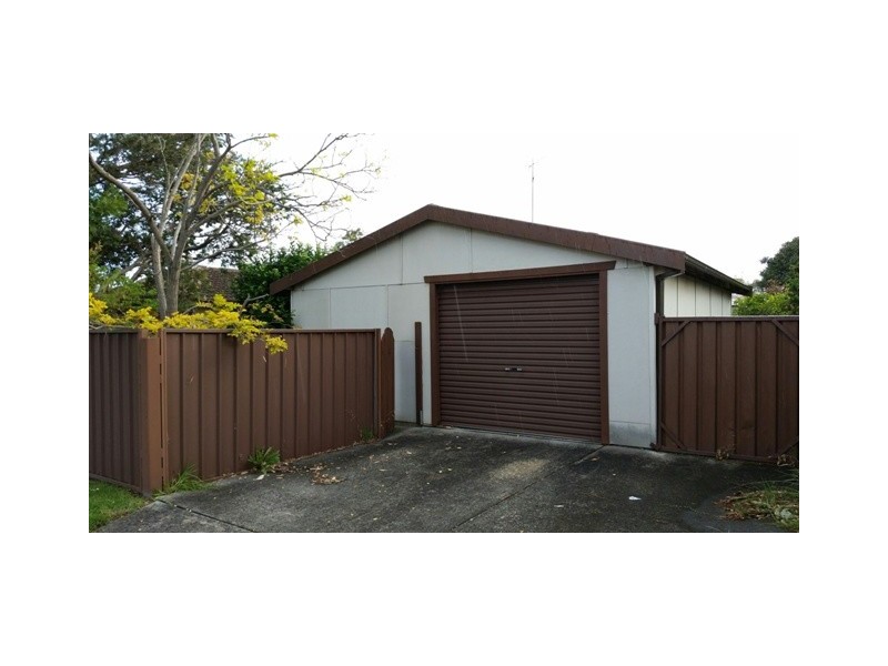 2 Windle Street, Lake Illawarra NSW 2528