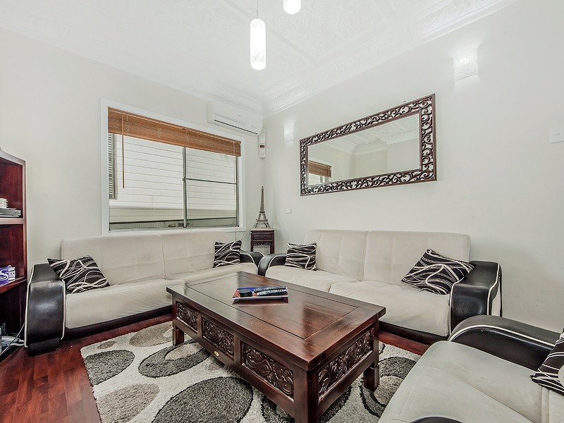 18 Kembla Street, Port Kembla NSW 2505