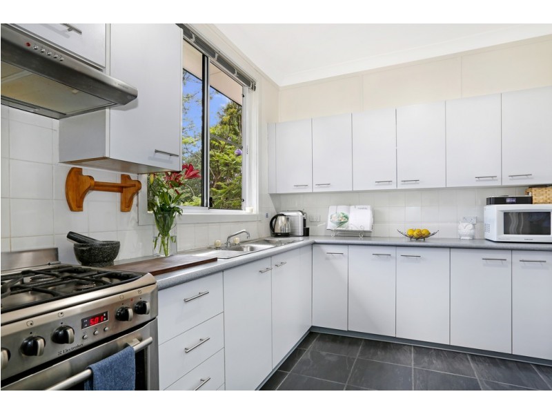 8 Williamson Street, Tarrawanna NSW 2518