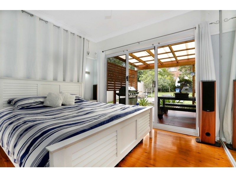 8 Williamson Street, Tarrawanna NSW 2518