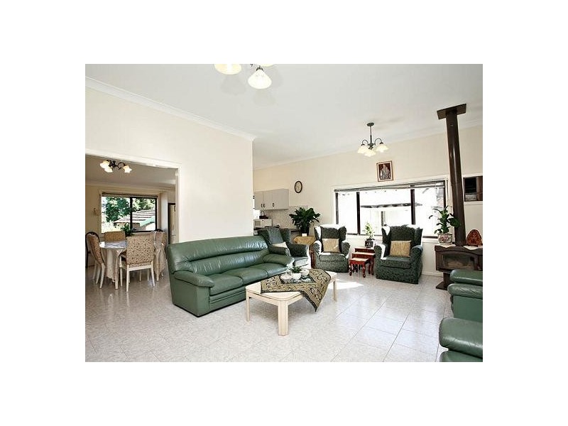 15 Talbot Road, Guildford NSW 2161