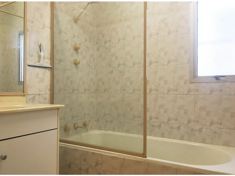 33 Bolton Street, Guildford NSW 2161