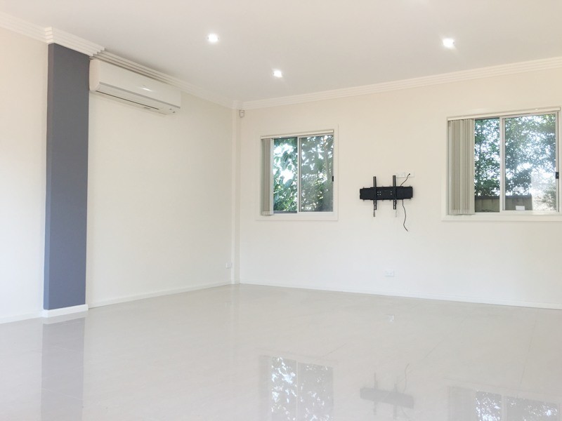 6a Malvern Avenue, Merrylands NSW 2160