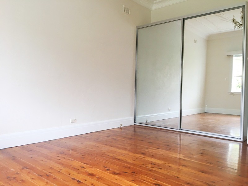 11 Station St, Guildford NSW 2161