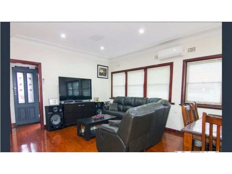 106 Weston St, Panania NSW 2213