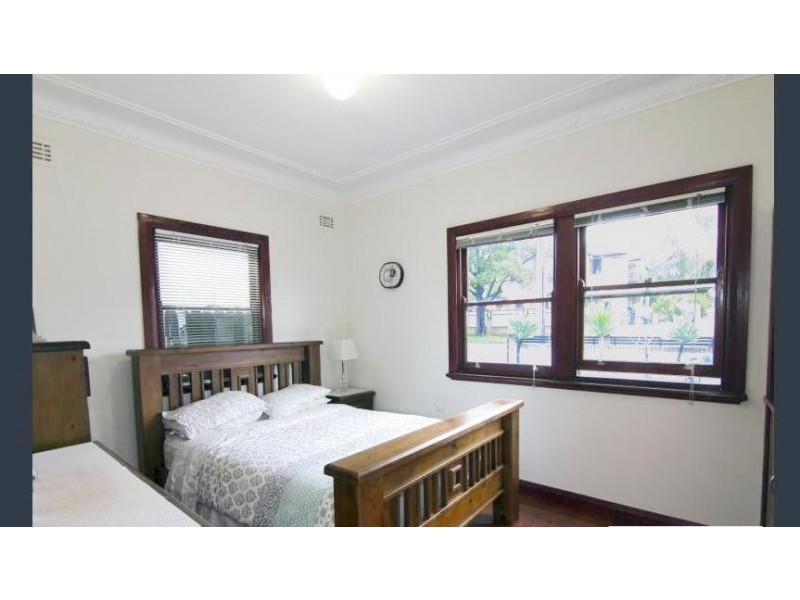 106 Weston St, Panania NSW 2213