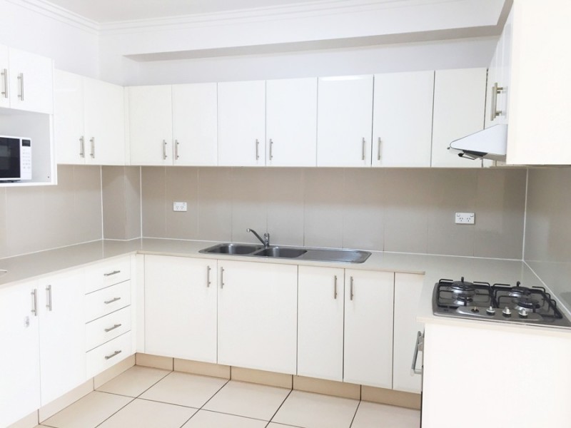 2/57 Chamberlain Rd, Guildford NSW 2161