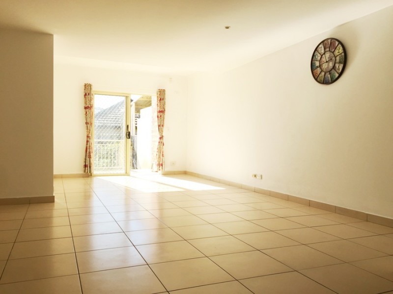 2/57 Chamberlain Rd, Guildford NSW 2161