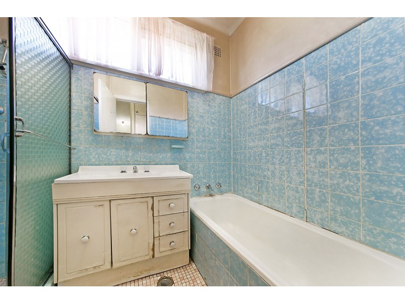 30 Lough Ave, Guildford NSW 2161