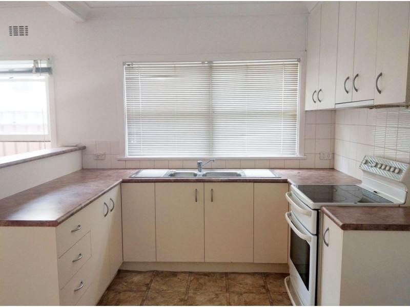 4 Wisdom St, Guildford NSW 2161