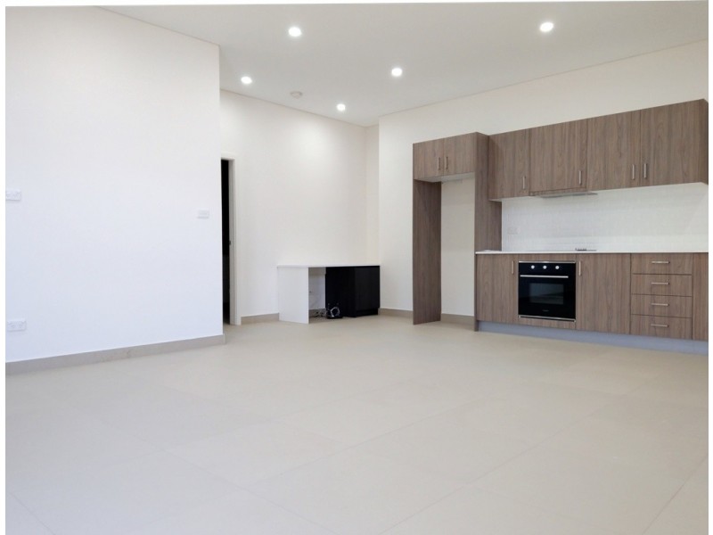 27C Chamberlain Rd, Guildford NSW 2161