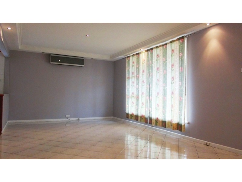 28 Hemingway Crescent, Fairfield NSW 2165