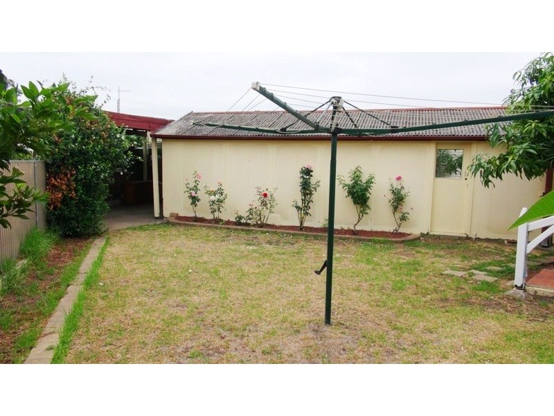 28 Hemingway Crescent, Fairfield NSW 2165