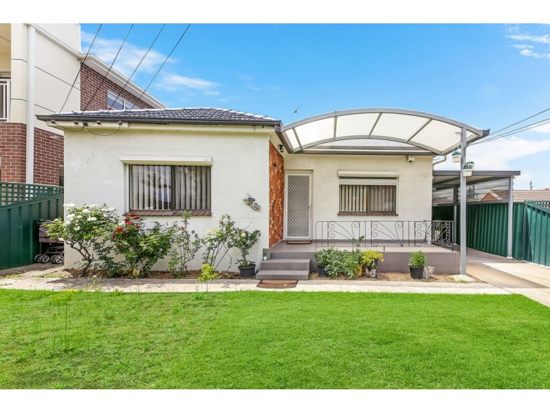 100 Fairfield Road, Guildford NSW 2161