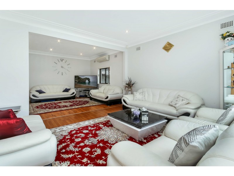 100 Fairfield Road, Guildford NSW 2161