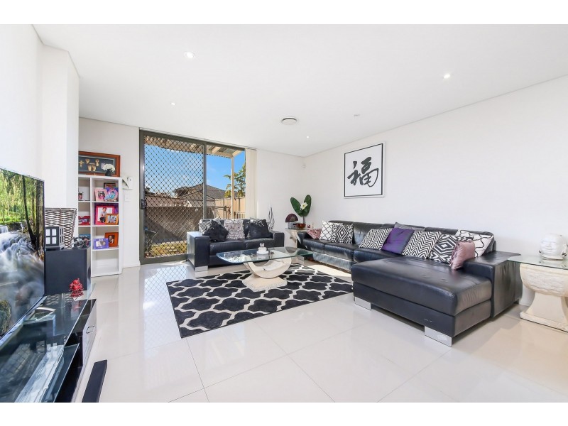 4/76 Chamberlain Rd, Guildford NSW 2161