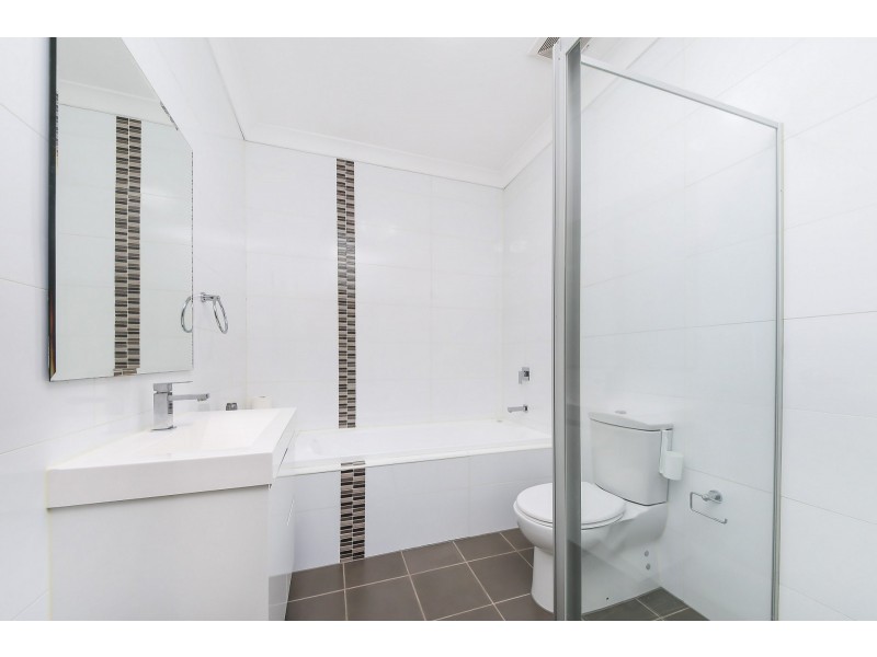 4/76 Chamberlain Rd, Guildford NSW 2161