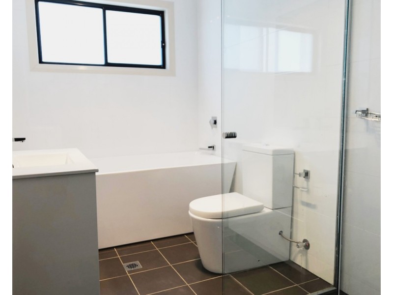 28b Salisbury Rd, Guildford NSW 2161