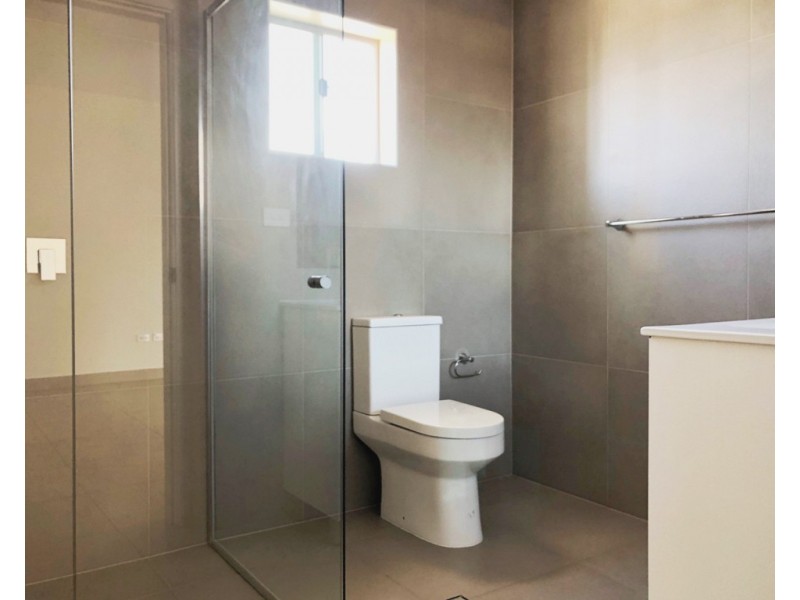 27a Chamberlain Rd, Guildford NSW 2161