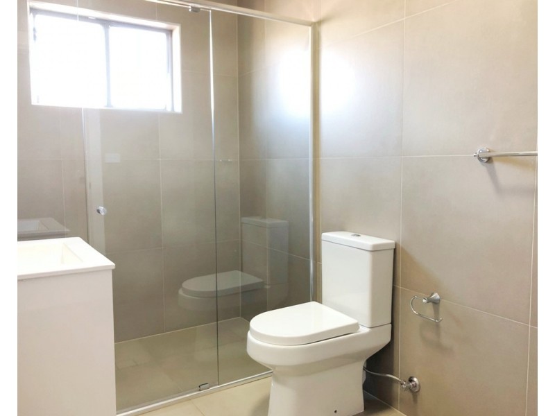 27a Chamberlain Rd, Guildford NSW 2161