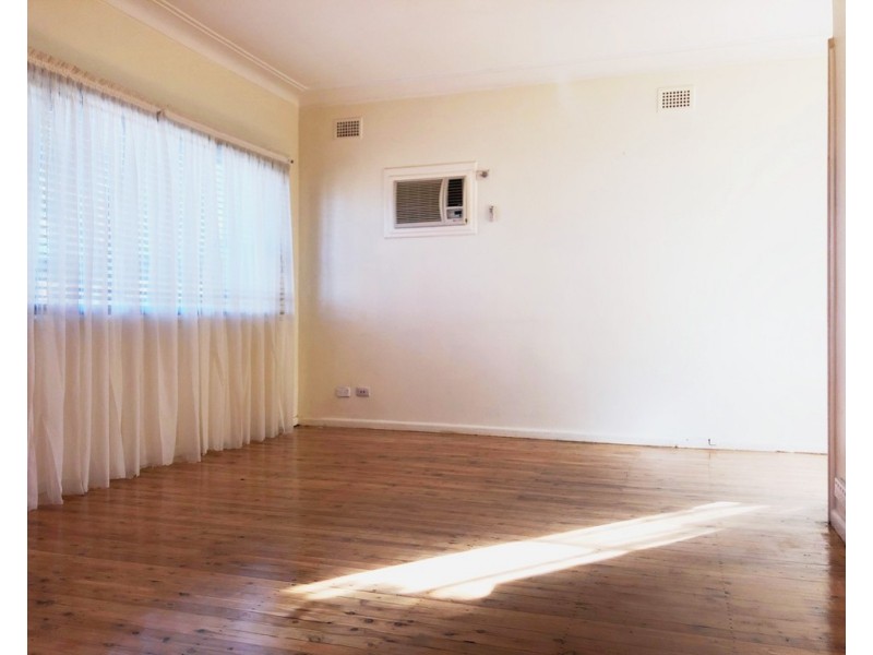 96 Whitaker St, Old Guildford NSW 2161