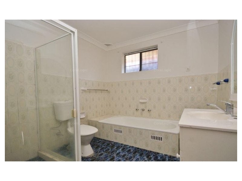 32 Hinkler St, Smithfield NSW 2164