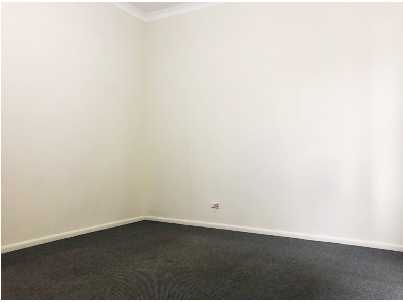 1 Crawford St, Old Guildford NSW 2161