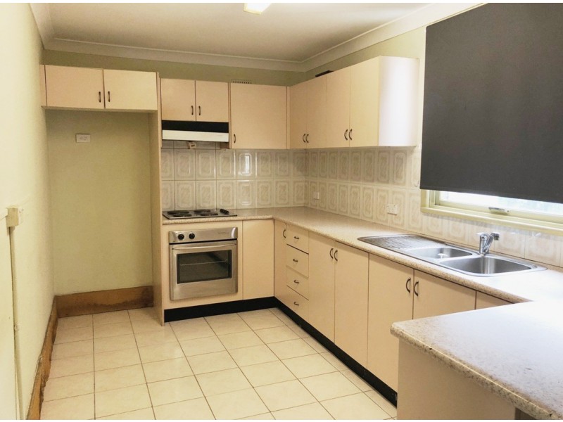 1 Crawford St, Old Guildford NSW 2161