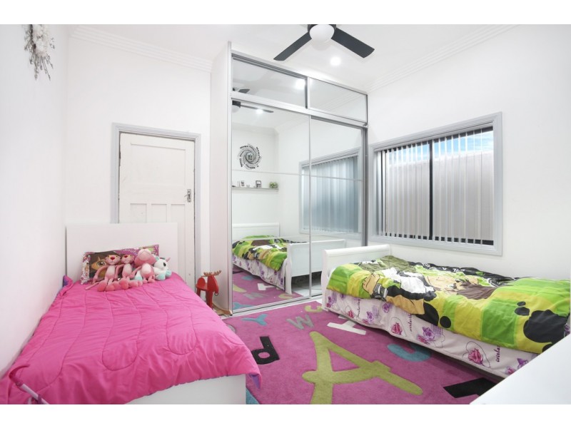 20 Chamberlain Rd, Guildford NSW 2161