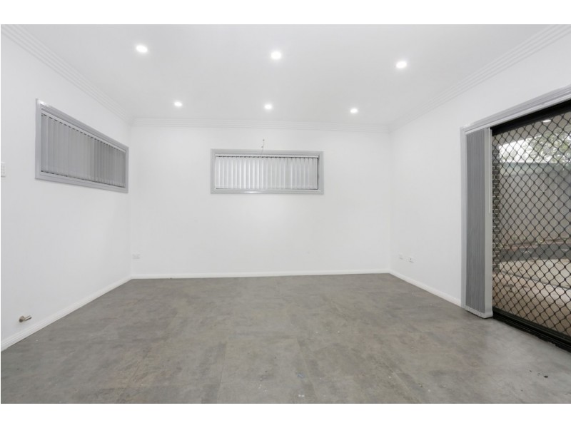 20 Chamberlain Rd, Guildford NSW 2161